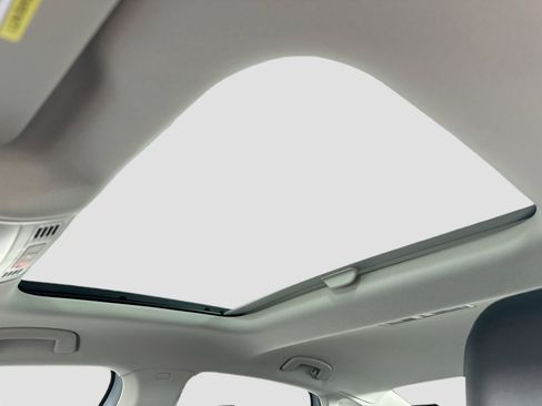 New 2025 Volkswagen Jetta SE image 17