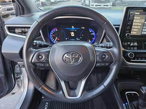 Used 2020 Toyota Corolla XSE image 18