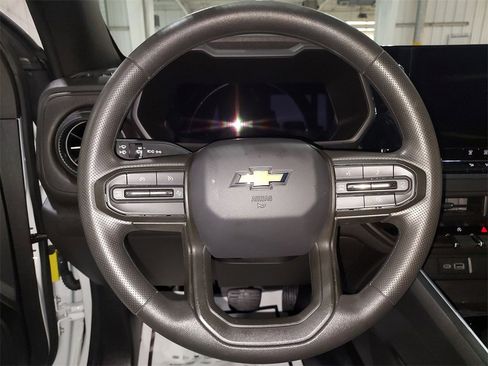 Used 2024 Chevrolet Colorado W/T w/ Safety Package image 20