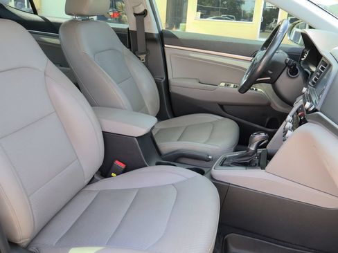 Used 2020 Hyundai Elantra Limited w/ Ultimate Package 03 FWD image 27