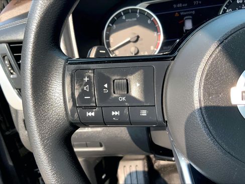 Used 2021 Nissan Rogue S FWD image 23