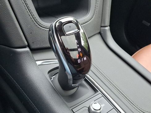 Certified 2025 Cadillac XT5 Premium Luxury image 16