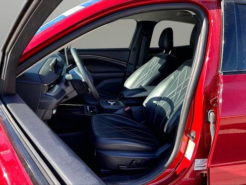 Used 2021 Ford Mustang Mach-E Select image 15