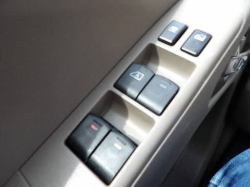 Used 2017 Nissan Frontier SV w/ SV Value Truck Package image 18