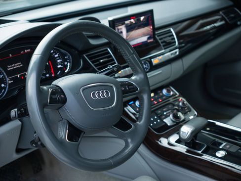 Used 2018 Audi A8 L 4.0T image 10