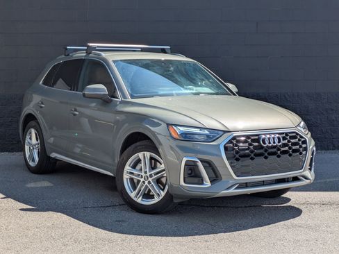 Certified 2023 Audi Q5 e Premium w/ Convenience Package AWD/4WD image 3
