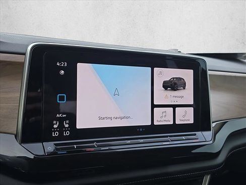 Certified 2025 Volkswagen Atlas SE image 7