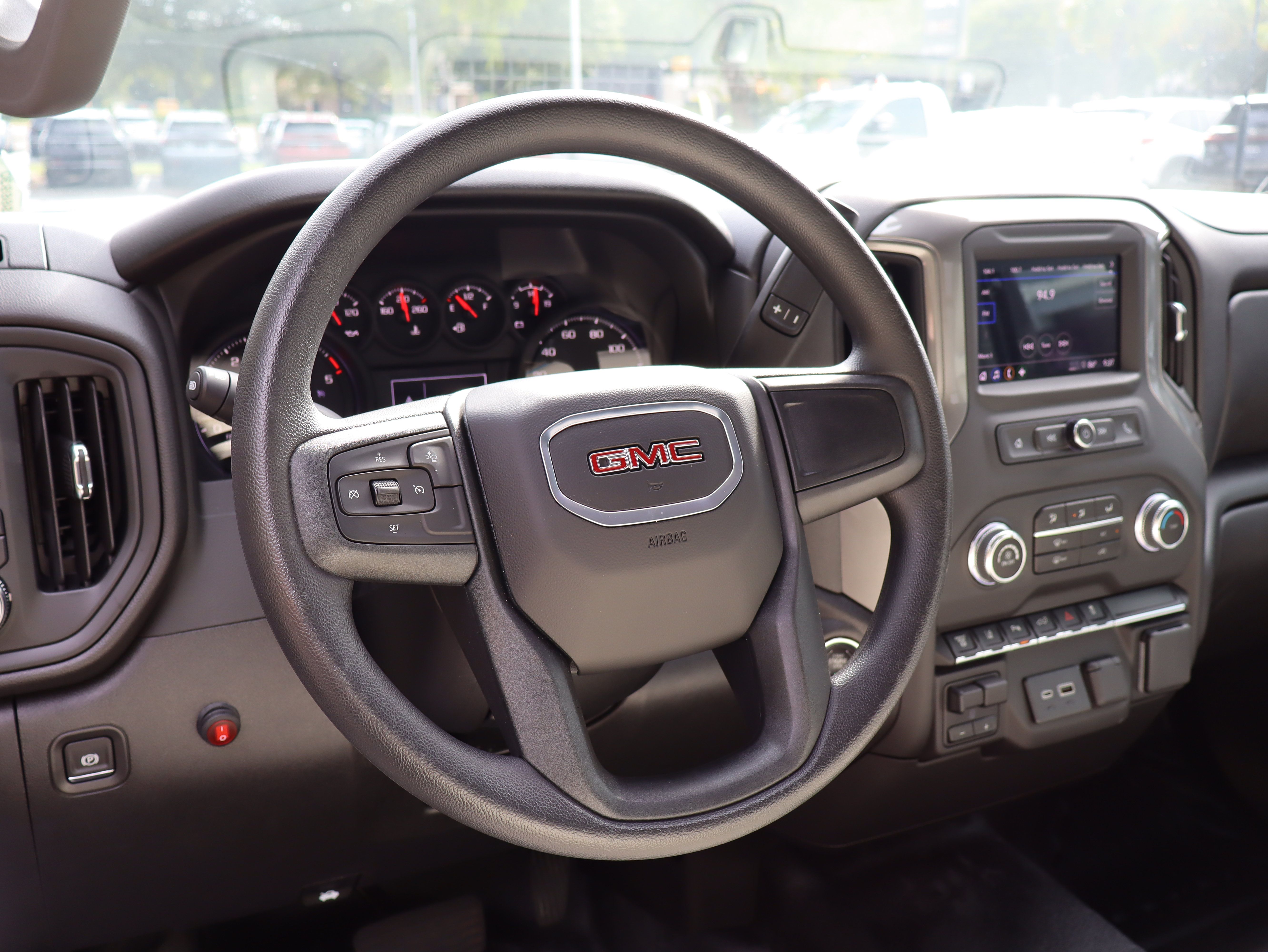 New 2025 GMC Sierra 2500 Pro w/ 1SA Pro Safety Plus Package AWD/4WD image 31