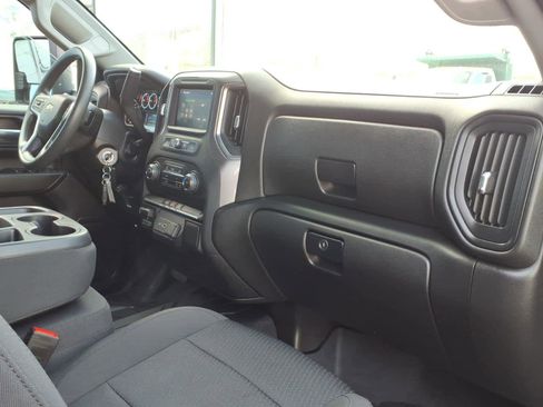 Used 2023 Chevrolet Silverado 2500 Custom w/ Custom Convenience Package AWD/4WD image 21