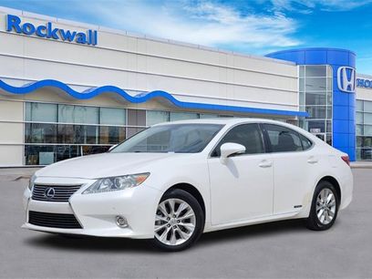 Used 2015 Lexus ES 300h w/ Navigation System Package