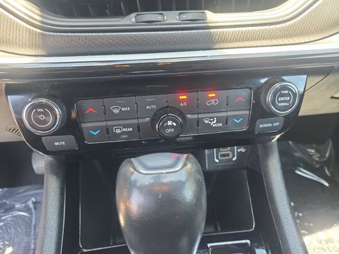 Used 2023 Jeep Compass Trailhawk AWD/4WD image 20