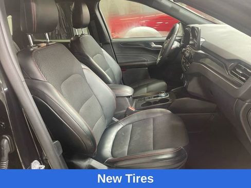 Used 2025 Ford Escape ST-Line Select AWD/4WD image 23