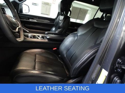 Certified 2022 Jeep Wagoneer Series I w/ Premium Group I AWD/4WD image 2