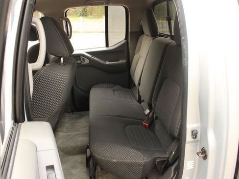 Used 2016 Nissan Frontier Desert Runner RWD image 12