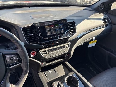 New 2026 Honda Ridgeline Black Edition image 17