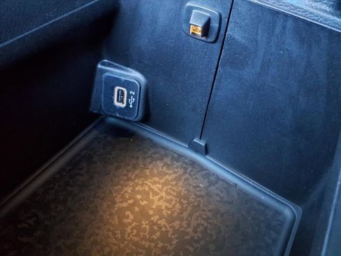 Certified 2025 Jeep Wrangler Unlimited Rubicon image 12