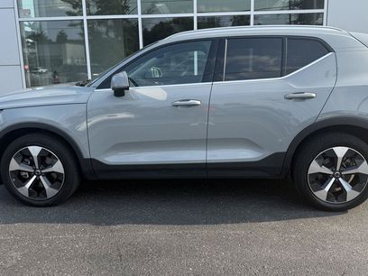 Used 2024 Volvo XC40 B5 Plus