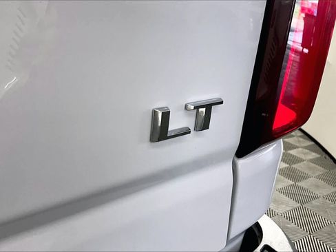 Used 2022 Chevrolet Silverado 3500 LT w/ Convenience Package AWD/4WD image 10