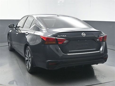 Used 2022 Nissan Altima 2.5 SV image 6