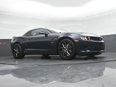 Used 2015 Chevrolet Camaro SS w/ Rear Vision Package image 42