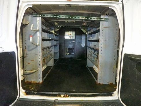Used 2009 Ford E-350 and Econoline 350 Super Duty image 6
