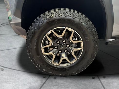 Used 2024 Chevrolet Colorado ZR2 w/ Technology Package image 29