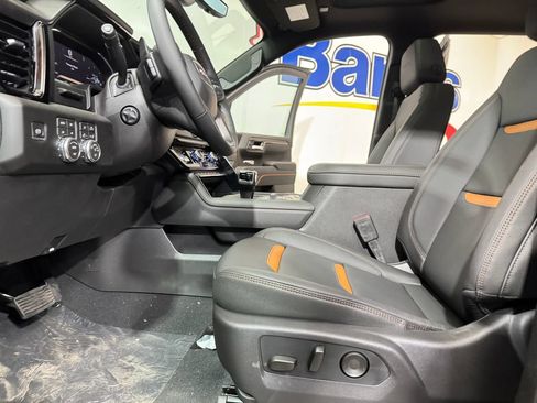 New 2026 GMC Sierra 1500 AT4 w/ AT4 Premium Package AWD/4WD image 13