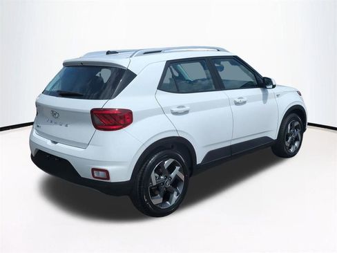New 2026 Hyundai Venue SEL FWD image 5