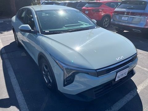 Used 2026 Kia K4 FWD image 2