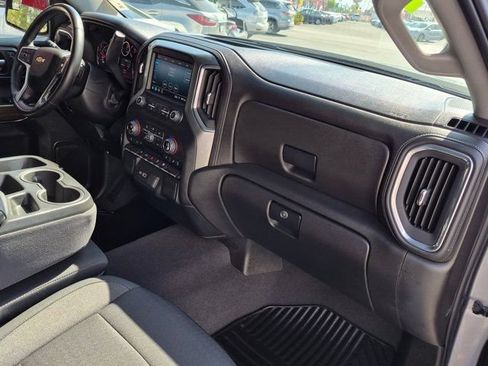 Used 2021 Chevrolet Silverado 1500 LT RWD image 7