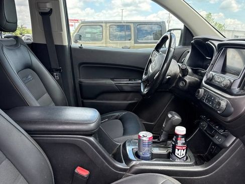 Used 2017 GMC Canyon SLE w/ All Terrain Package AWD/4WD image 6