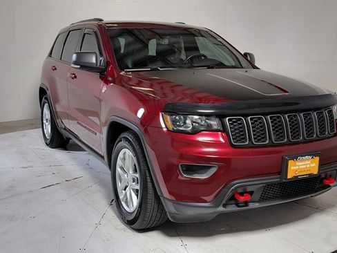 Certified 2021 Jeep Grand Cherokee Trailhawk AWD/4WD image 7