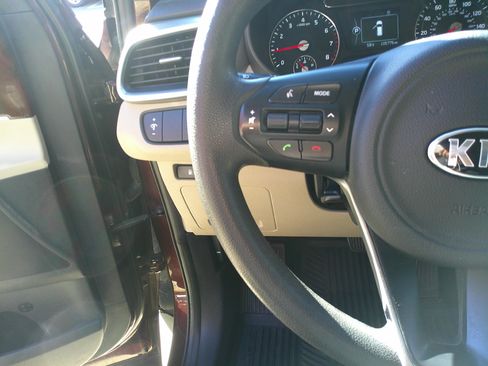 Used 2016 Kia Sorento LX image 20