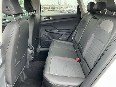 New 2026 Volkswagen Taos SE FWD image 14