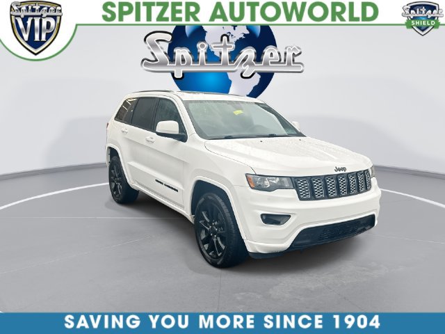 Used 2019 Jeep Grand Cherokee Altitude AWD/4WD image 3