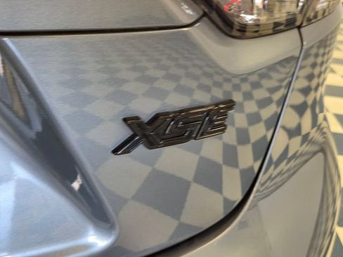 Used 2022 Toyota Corolla XSE FWD image 7