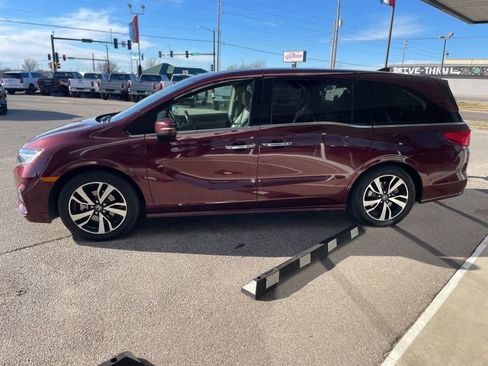 Used 2018 Honda Odyssey Elite image 5
