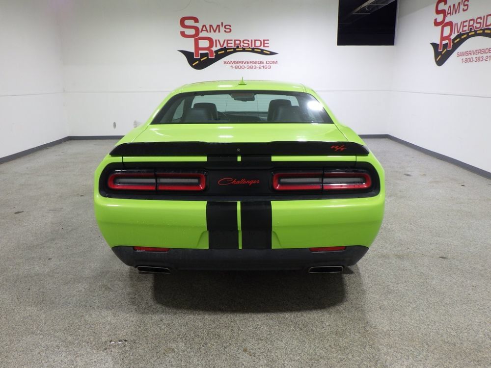 Used 2015 Dodge Challenger R/T Plus RWD image 3
