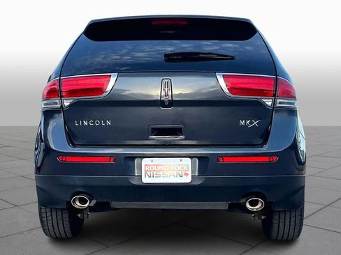 Used 2014 Lincoln MKX FWD w/ Equipment Group 101A image 5