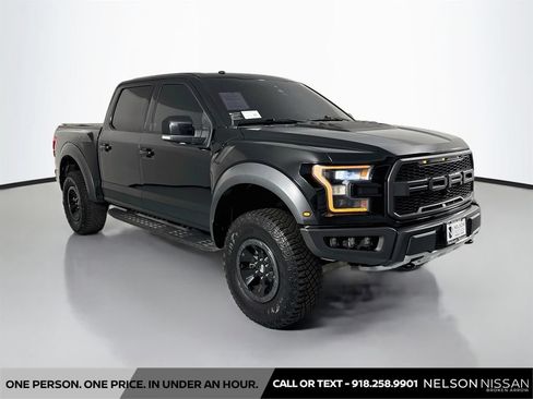 Used 2018 Ford F150 Raptor w/ Equipment Group 802A Luxury AWD/4WD image 3