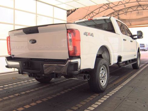 Used 2024 Ford F250 XL w/ XL Chrome Package AWD/4WD image 2