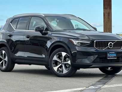 Certified 2025 Volvo XC40 B5 Core w/ Protection Package Premier