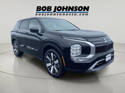 Used 2025 Mitsubishi Outlander SE