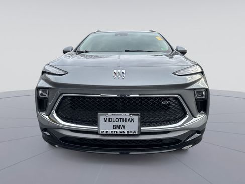 Used 2024 Buick Encore GX Sport Touring image 4