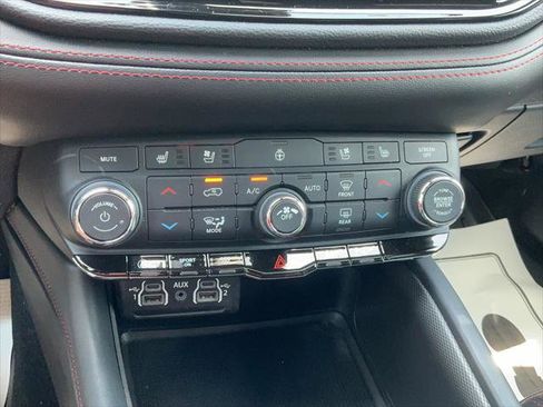Certified 2024 Dodge Durango GT AWD/4WD image 27