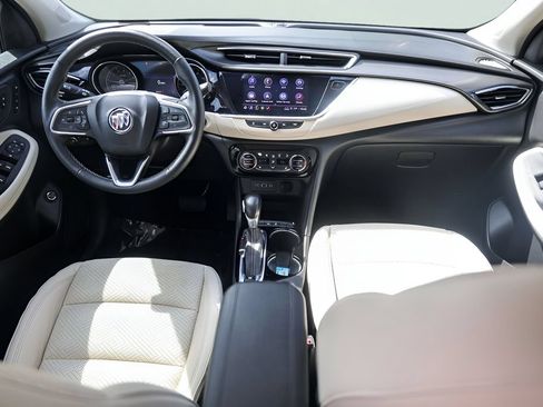 Used 2022 Buick Encore GX Essence w/ Experience Buick Package FWD image 27