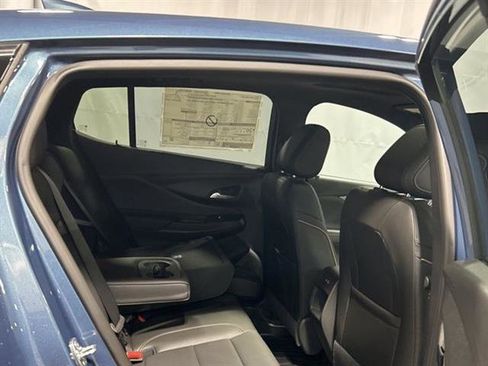 New 2025 Buick Envista Avenir image 21