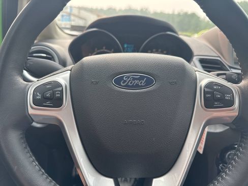Used 2014 Ford Fiesta SE w/ Equipment Group 201A FWD image 32