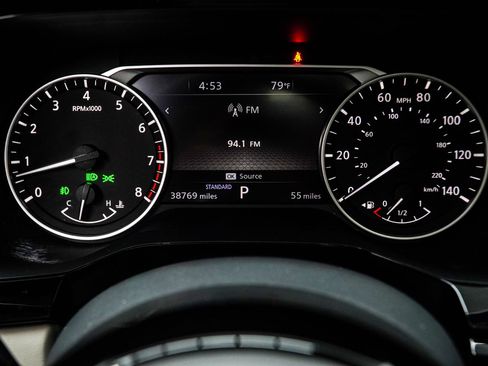 Used 2022 Nissan Pathfinder SL w/ SL Premium Package FWD image 32