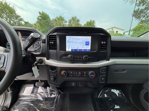 Used 2022 Ford F150 XL w/ Equipment Group 101A High RWD image 11
